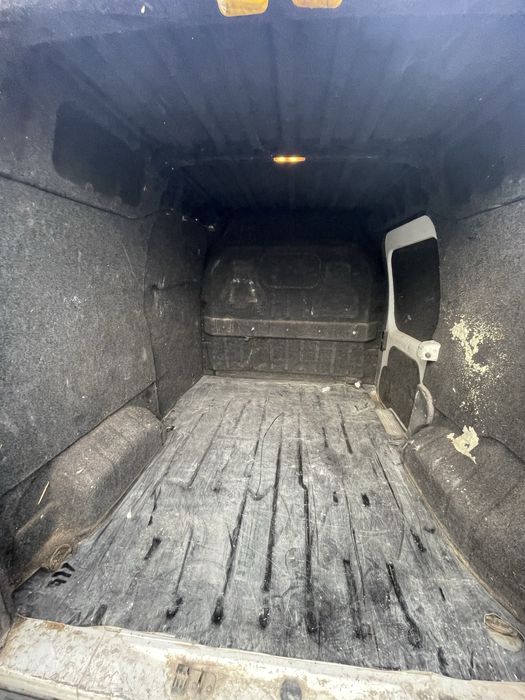 Ford transit connect 1.8 2010