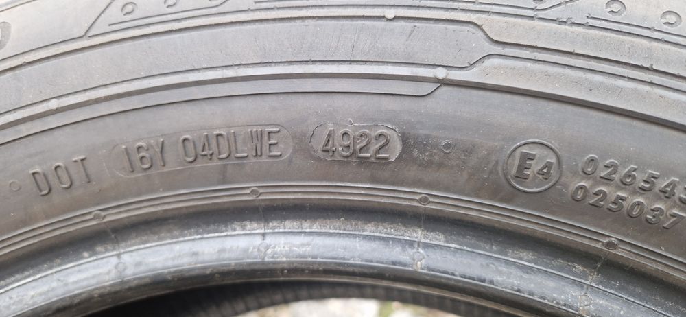 2 opony Continental 225/55/17 Contivancontact końcówka 2022r para lato