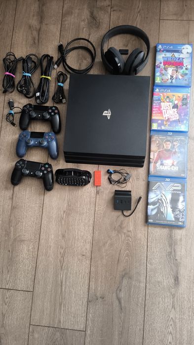 PlayStation 4 Pro duży zestaw+gratisy