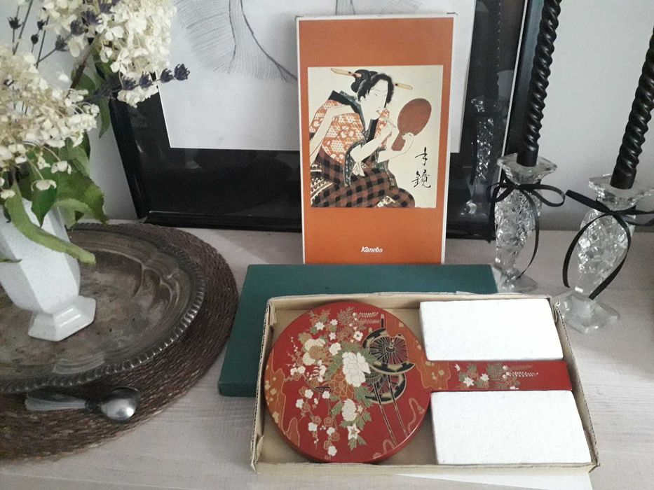 Lusterko Japonia Kanebo