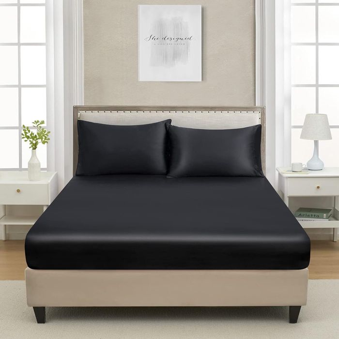 Prześcieradło Z Gumką Satynowe  160x200cm Do Wysokich Materacy 25–30cm