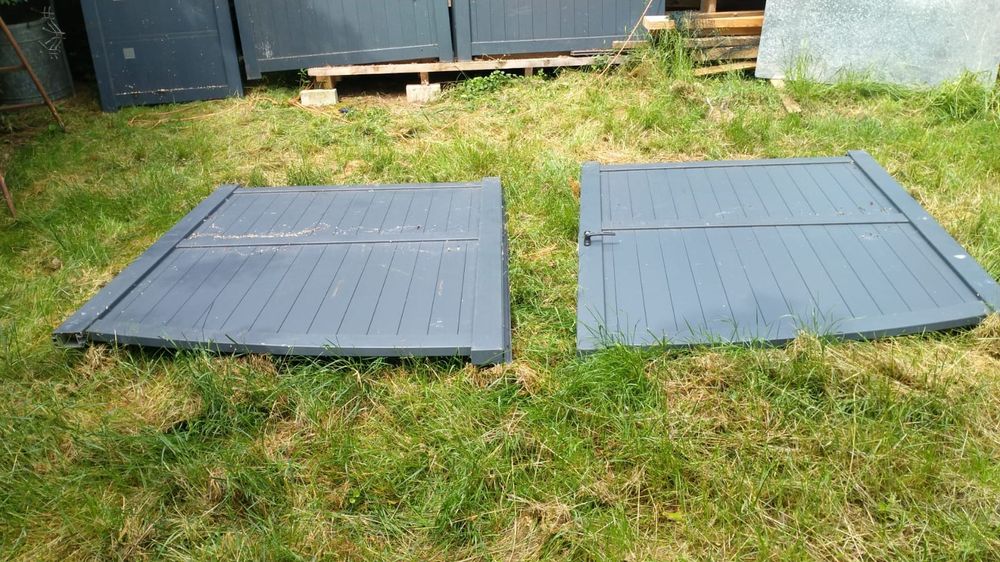 Brama wjazdowa z ekspozycji sklepowej + drzwi