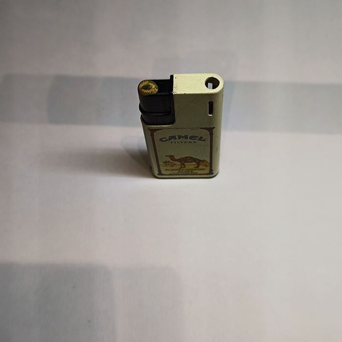 Isqueiro Vintage Camel estado Razoável