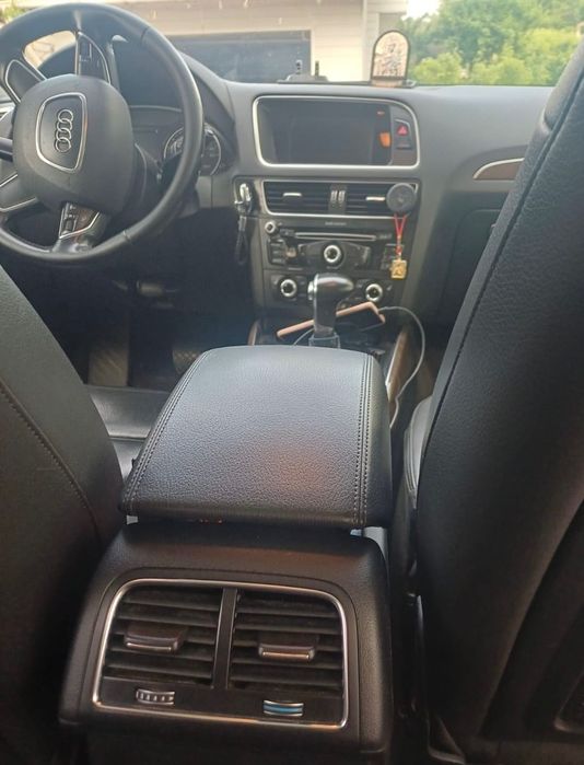 Продам автомобіль AUDI Q5
