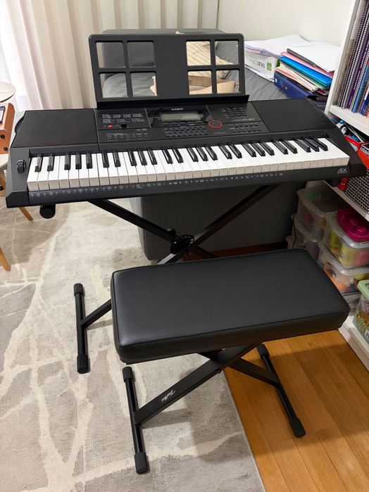 Piano Teclado Casio CT-X3000 com suporte e banco