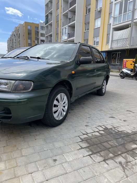 Nissan Almera 1996