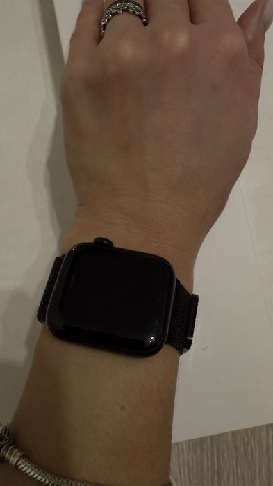 Продам годиник Appel