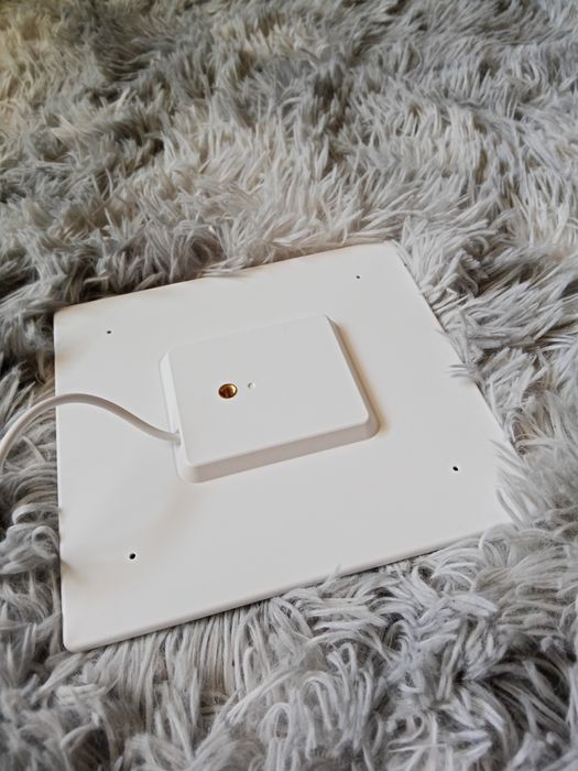 Panel solarny do kamery