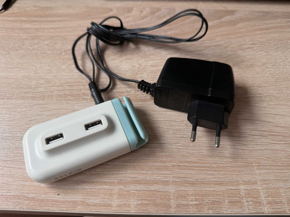 Zasilany Belkin USB Hub (4x USB 2.0)