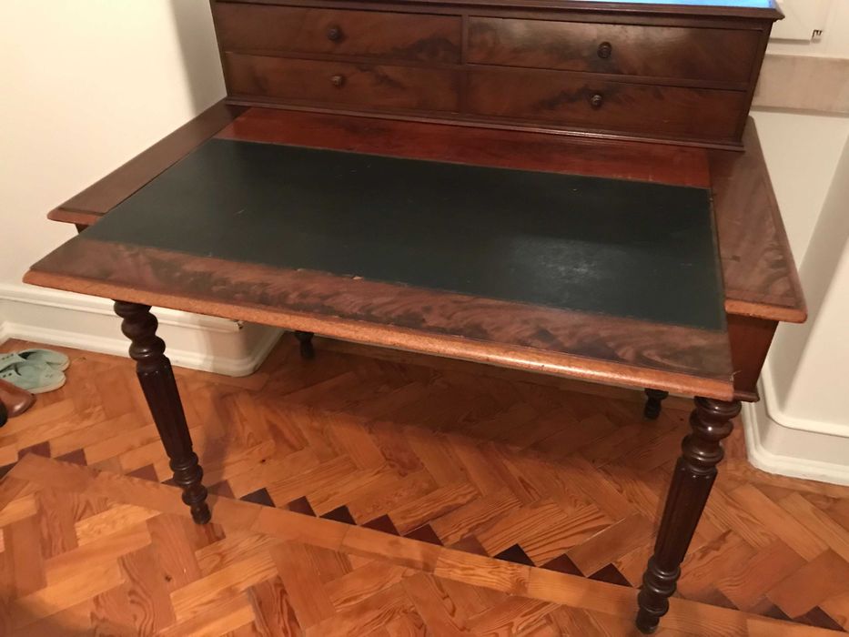 Excelente "bureau-plat" do século XIX