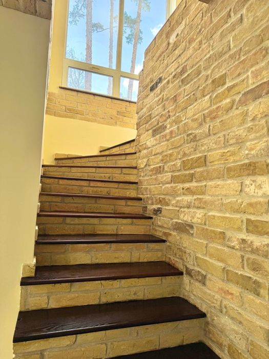 Гарний будинок з ремонтом в Бучі. Поряд Центральний парк.