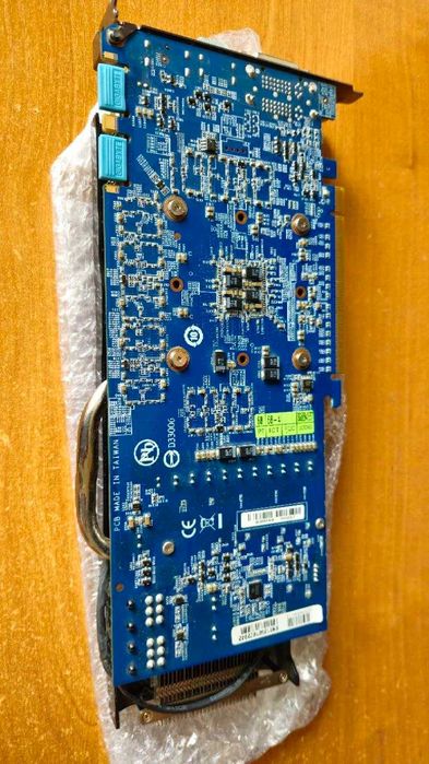Комплект: Відеокарта Gigabyte GTX 570 (неробоча) + Жорсткий диск HDD Samsung 320GB (робочий)