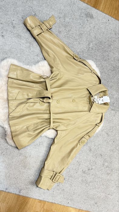 Beżowy nowy trencz Reserved