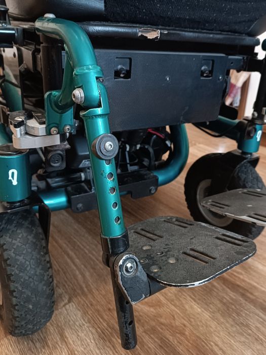 Електрична коляска під ремонт або на запчастини