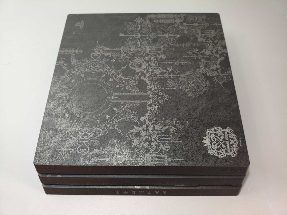 Playstation 4 Pro 1TB Kingdom Hearts III Limited Edition
