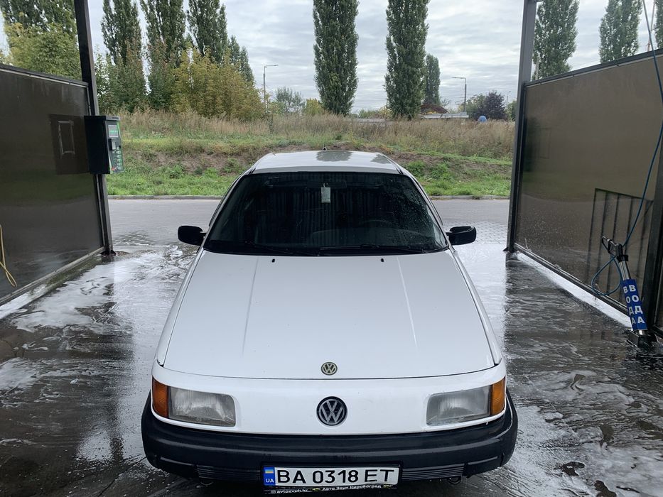 Passat B3 1989 года 1.6 бензин
