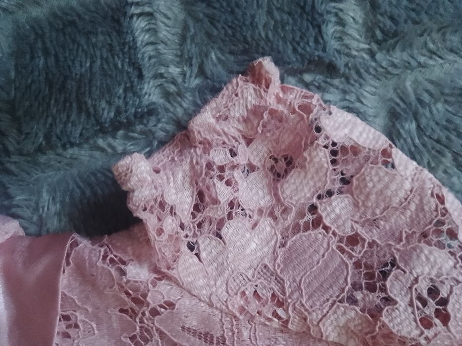 Elegancka sukienka koronkowa dla dziewczynki, róż, r. 98 24 - 36m