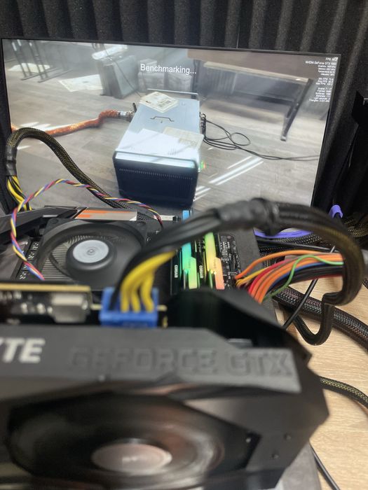 Продам відеокарту gigabyte gtx1660-oc