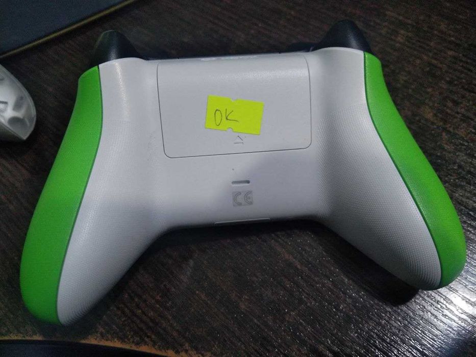 Геймпад Microsoft XboxCoreWireless Gaming Controller Robot, Німеччина