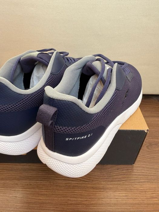 Новие кроссовки Fila 45р легкие