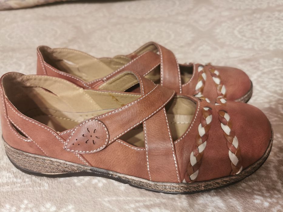 Buty firmy narurella