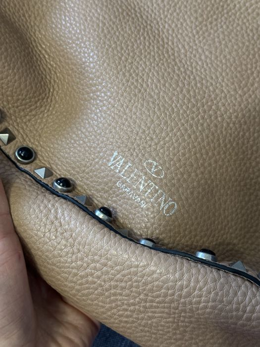 Сумка Valentino Garavani Guitar Rockstud Rose/Tan