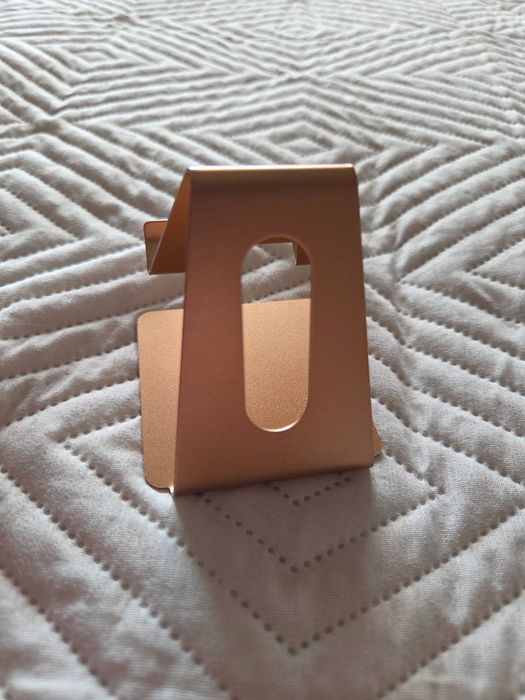 Suporte Metálico para Telemóvel ou Tablet – Rose Gold