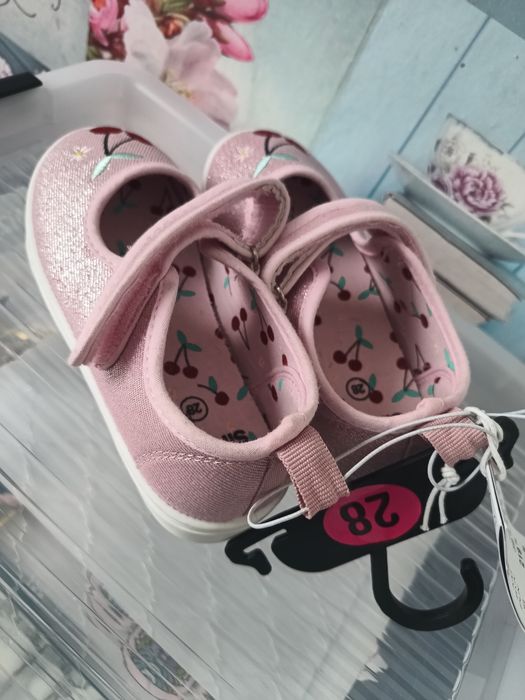 Buciki trampki nowe