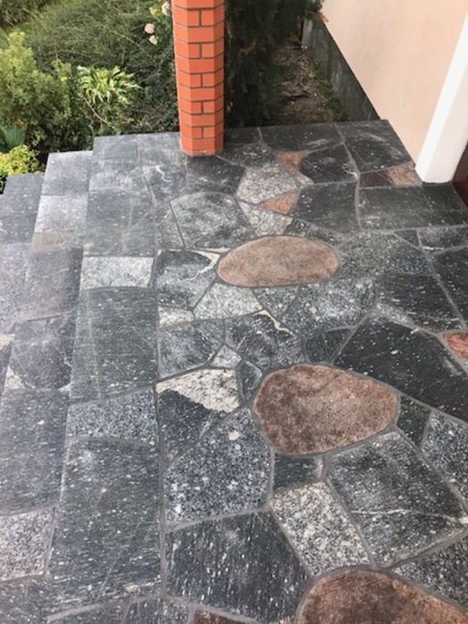 Kamień polny cięty na schody ,tarasy ,elewacje ,ścieżki itp.