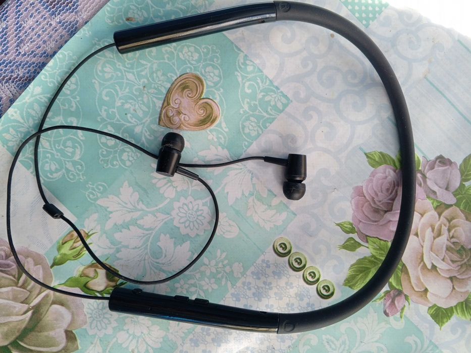 Продам блютуз наушники