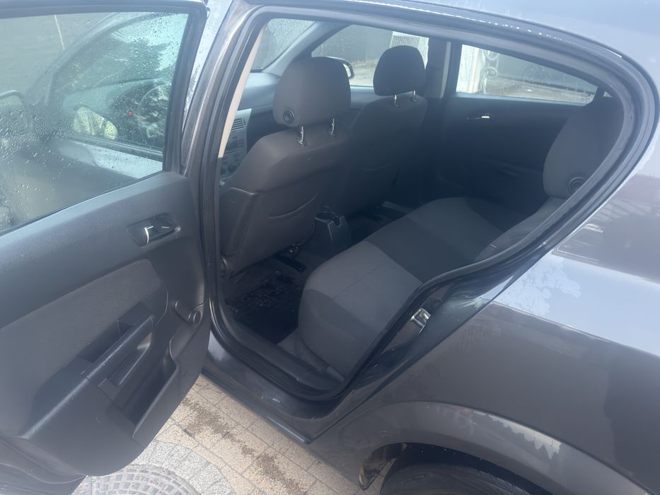 Opel astra h 2011 1.6