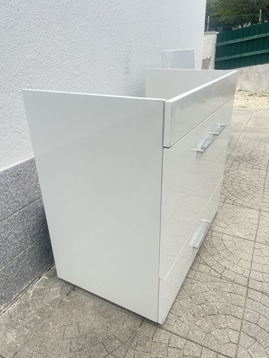 Lavatorio WC com armario
