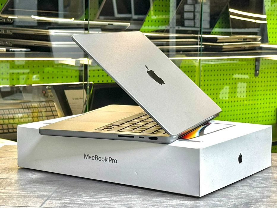 Macbook Pro A2442 / 14'' / M1 Pro / 16Gb / SSD 1Tb / Повний комплект