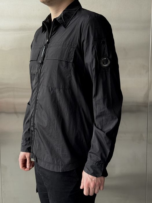 Сорочка на замку C.P. Company нейлонова/ овершот  зип сипи компани