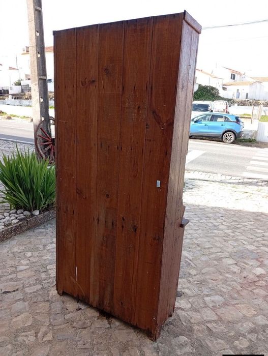 Cantareira em madeira