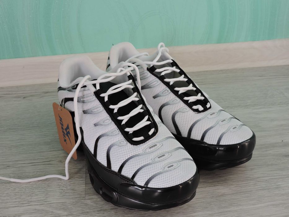 Чоловічі кросівки