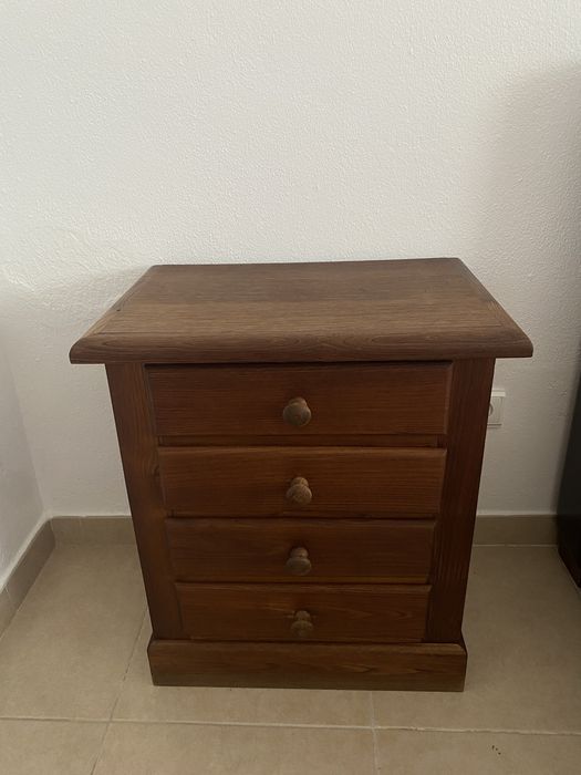 Mesa de Cabeceira
