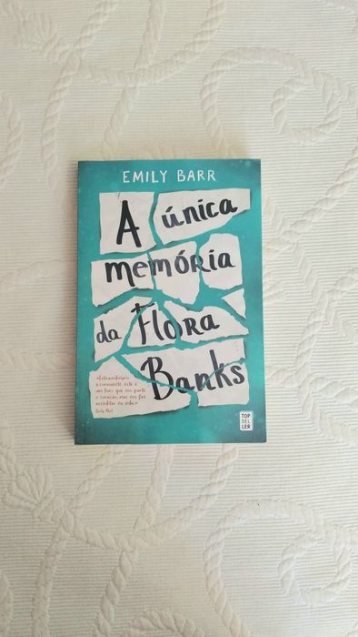 Livro "A última memorial de Flora Banks" de Emily Barr