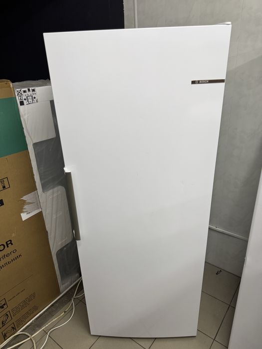 Морозильна камера Koenic nofrost