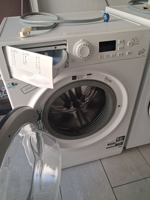 Máquina de lavar roupa Ariston Hotpoint 7kg  A+++