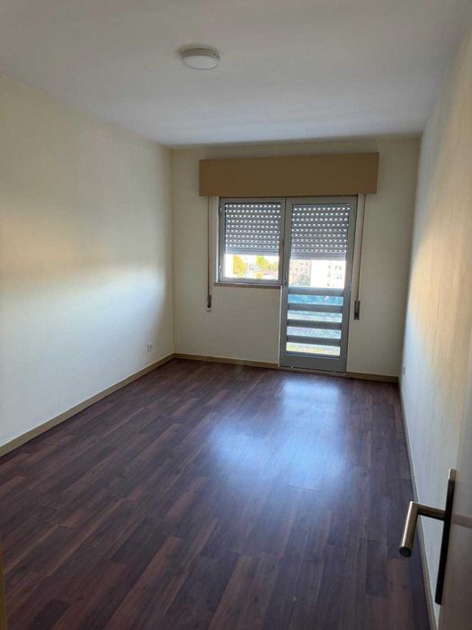 apartamento tipologia t2 para arrendamento em óptimo estado e cozinha equipada