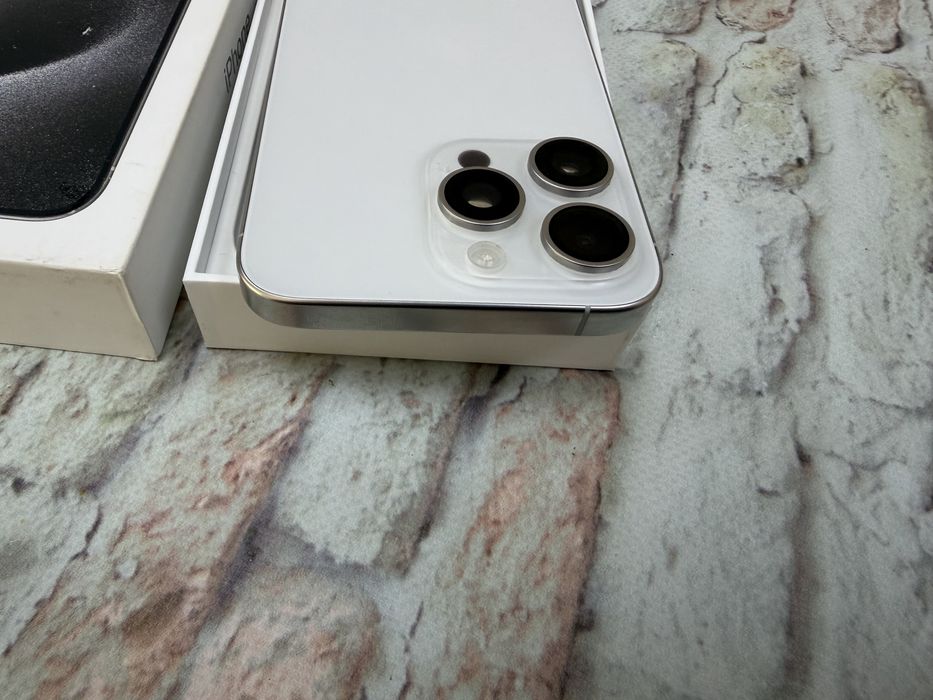 Iphone 15 Pro Max 512Gb neverlock White Titanium 880$