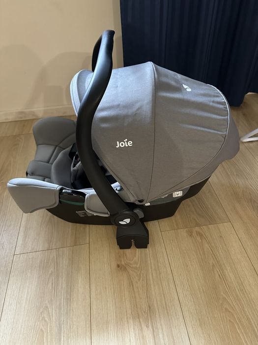 Автокрісло ,автолюлька.