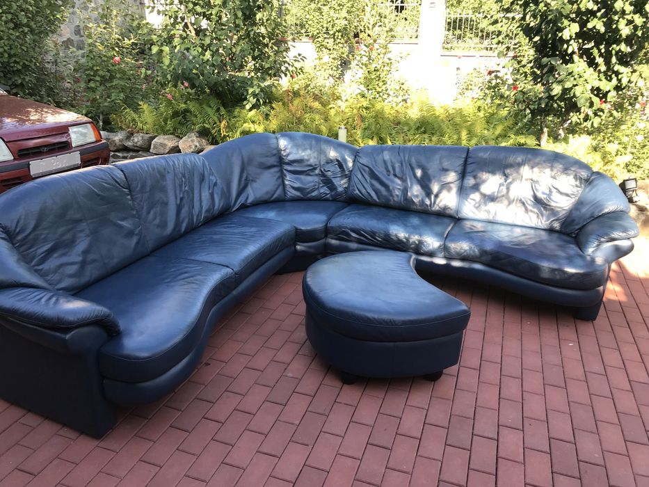 Продам кожанный мягкой уголок