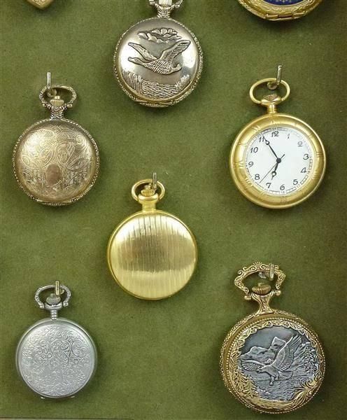 Relógios de bolso + Moldura em madeira