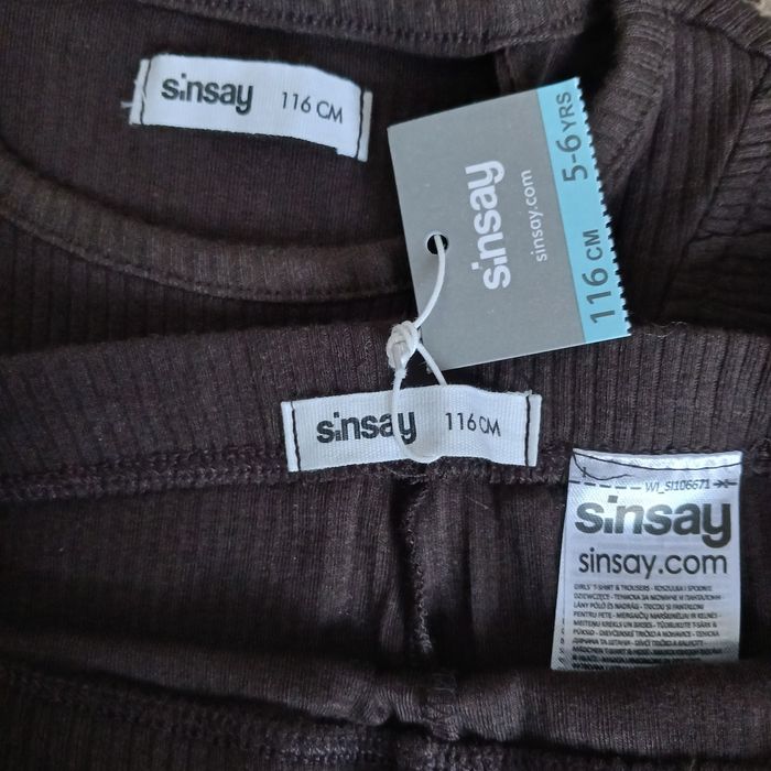 Костюм в рубчик, реглан + штани кльош  Sinsay 110-116см. 5-6 років.