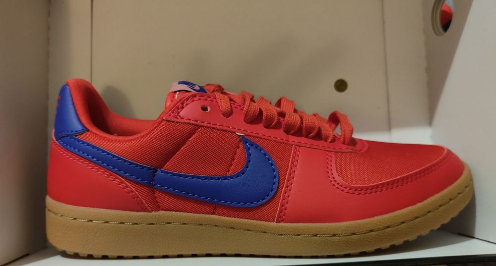 Nike Field General czerwone r 39