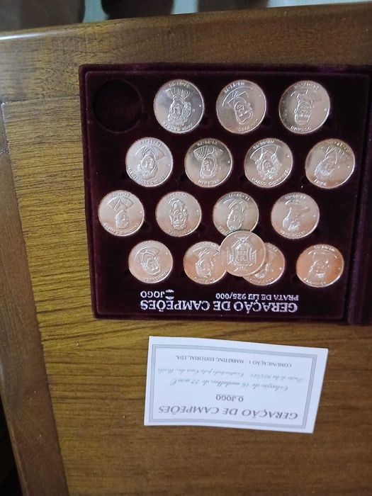 Vendo 16 moedas de prata "Campeões sub-20  da geração de ouro