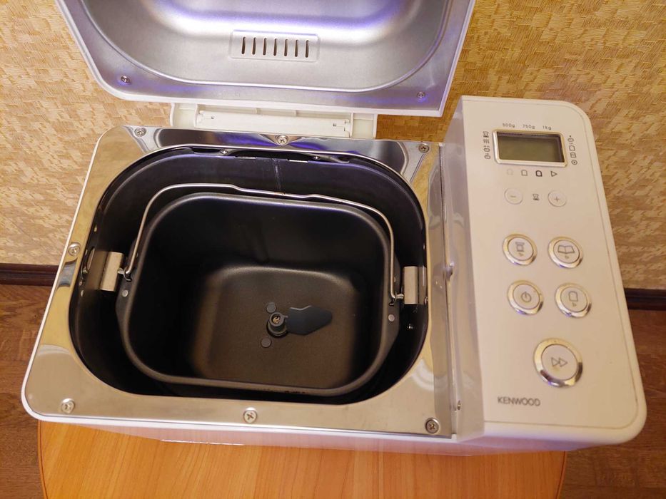 Хлібопіч Kenwood BM 250