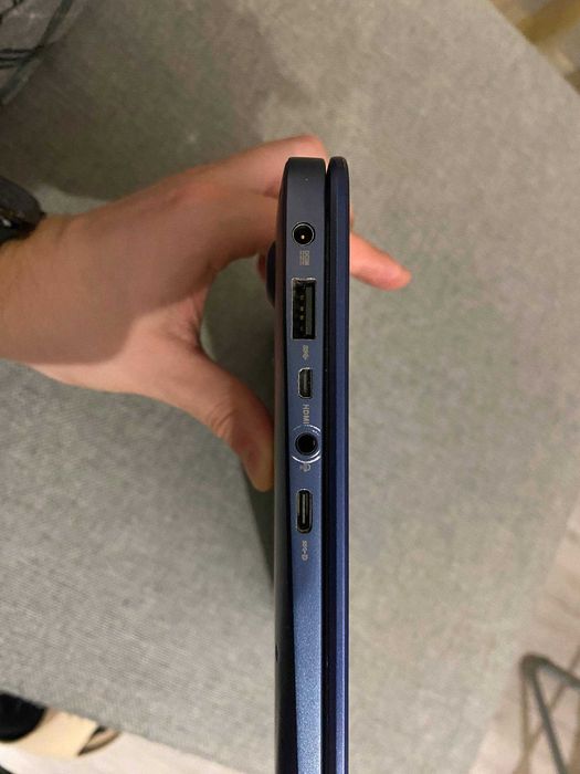 ASUS ZenBook UX430UNR - i7/16 GB RAM/512 GB/NVIDIA GeForce MX150 2 GB